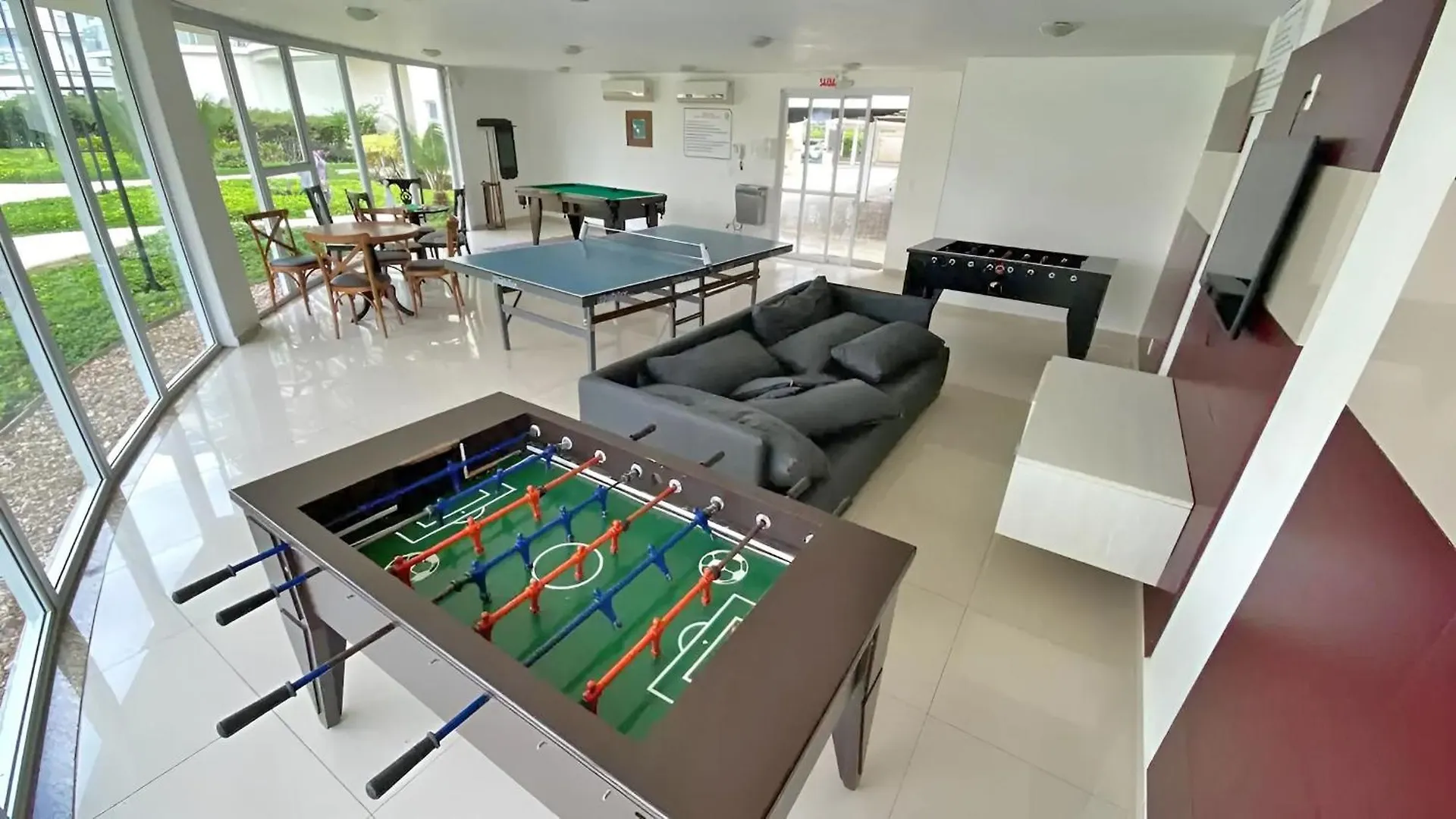 Homeclub, Beto Carrero, Piscina, Praia, Parquinho Penha  Brazil